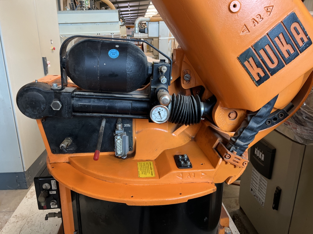 Industrial 6 axis articulated robot KUKA KR150 - B1626 Image 4